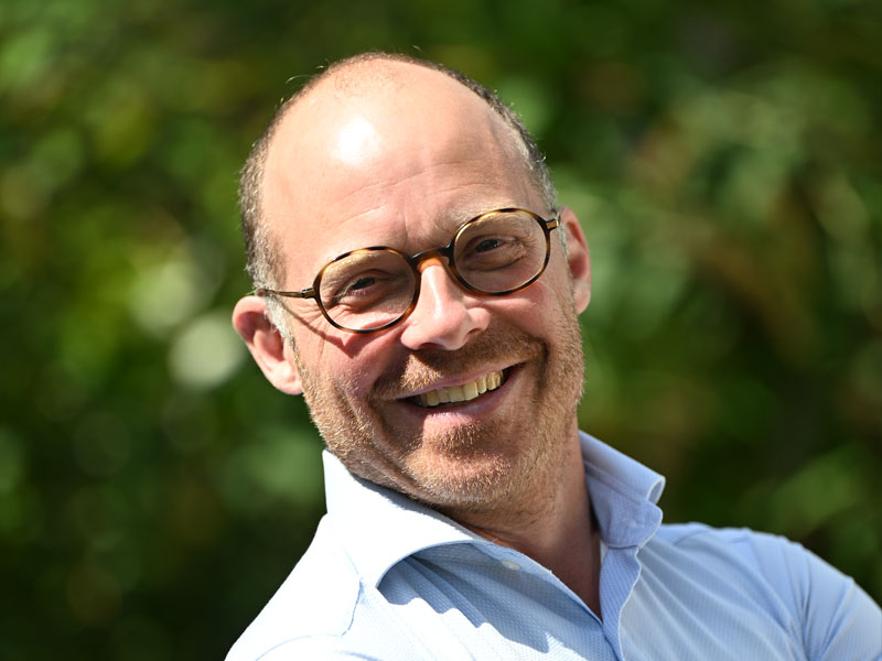 Navigating Complexities: The Future of Growth in Lifesciences and Biotech Lies in a Genuine Data-Centric Transformation