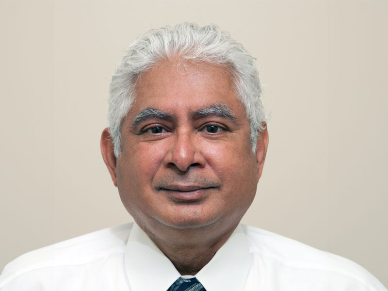 Influence of advances consumer technology on AI in Healthcare